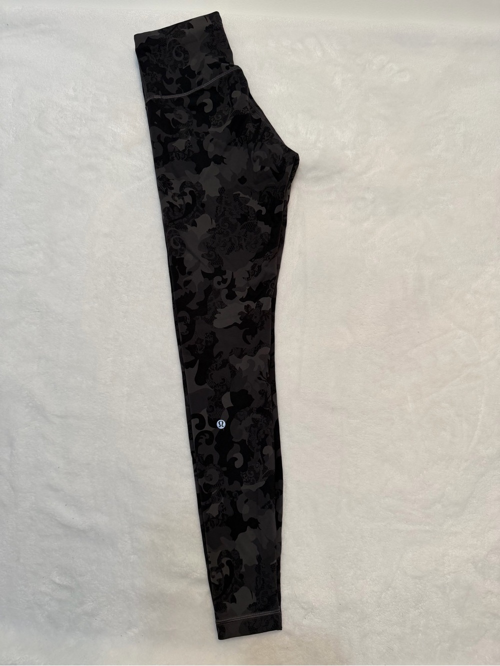 Lululemon Wunder Under High-Rise Tight 28" *Lace Camo - Size 6 - Picture 5 of 13
